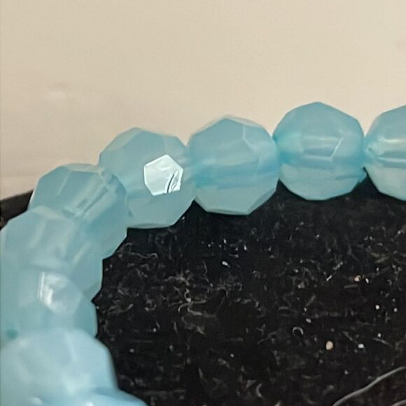 4” aquamarine colored beaded stretch bracelet - Picture 7 of 9